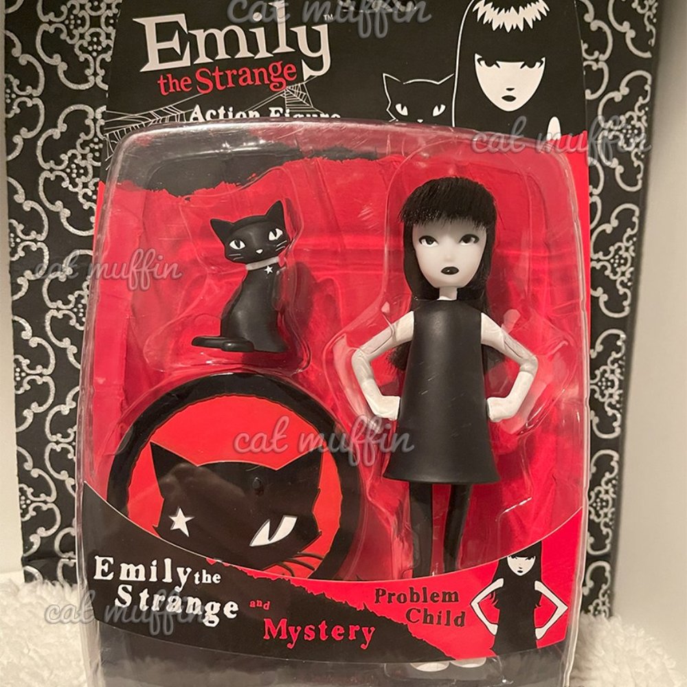 EMILY THE STRANGE AND MISTERY PROBLEM CHILD - DOLL & CAT FIGURE *SEALED*